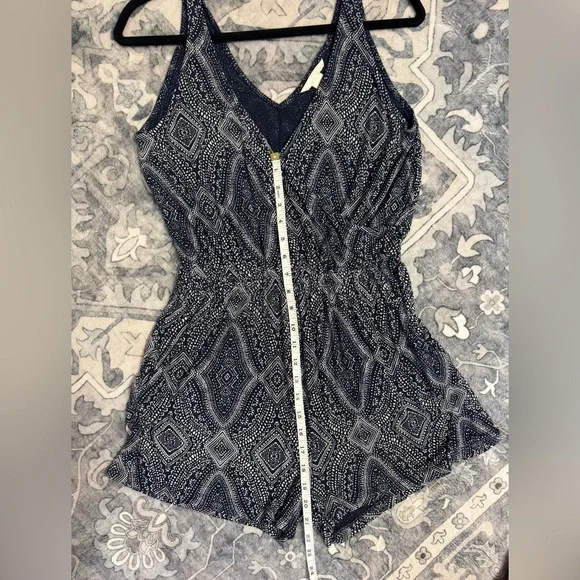 H&M (S) V Neck Romper with Pockets Navy and White - Picture 8 of 9